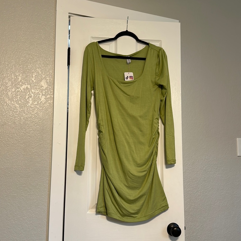 Green formal maternity dress